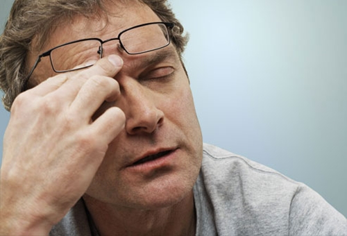 Sức khỏe, đời sống: Có cách nào để giảm đau nhức mắt? Moi-mat